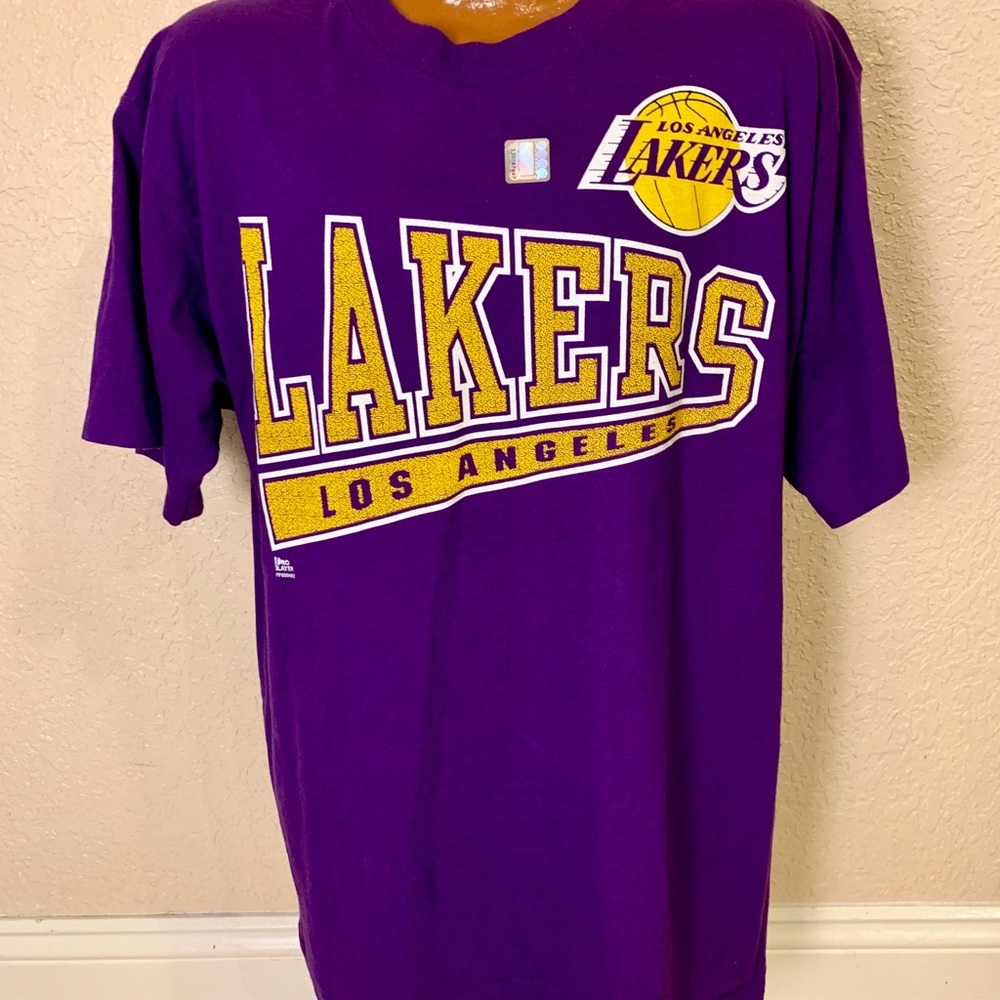 NWOT 90s Los Angeles Lakers Single Stitch T-shirt.
